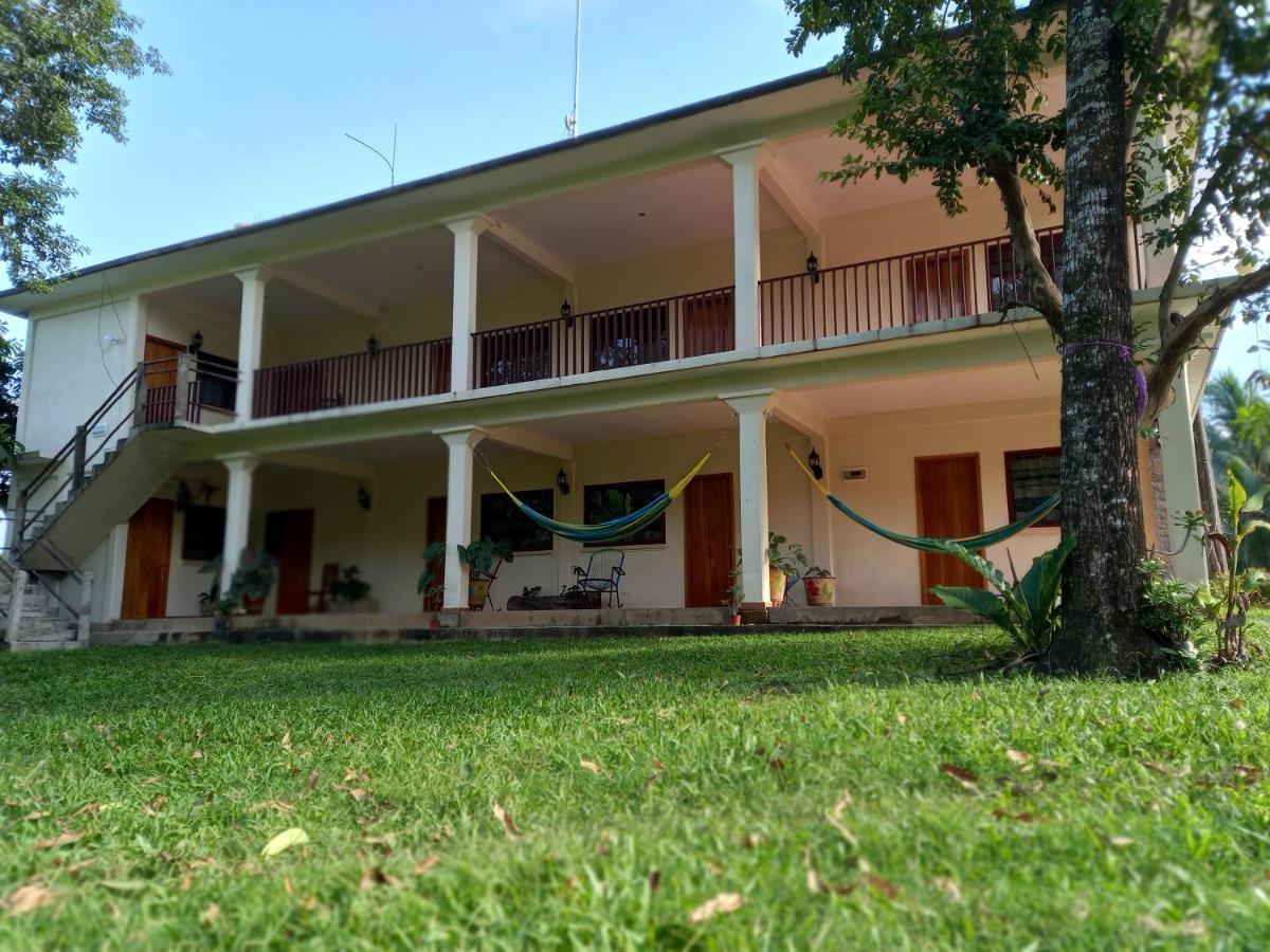 Hniu Li Valle Nacional Luaran gambar